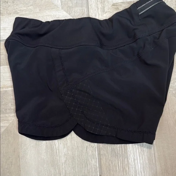 Athleta Black Women's Shorts - Picture 5 of 6